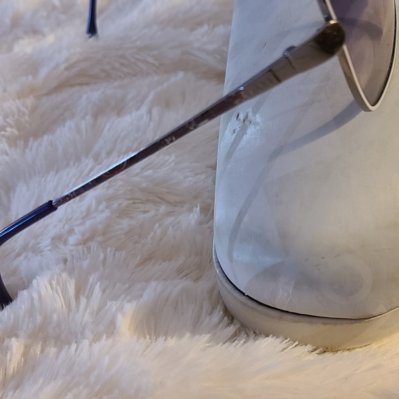 Emilio Pucci EP130S Sunglasses - Picture 2 of 9